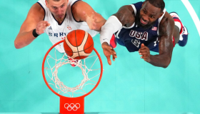 El conjunto estadounidense se impuso 84-110, con el jugador de los Lakers como la principal figura del encuentro.