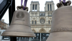 Las campanas de Notre Dame suenan en París por primera vez desde el incendio de 2019 