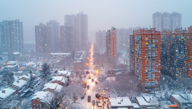 Tormenta de nieve dejó a más de 50 mil hogares de Colorado sin electricidad; los más afectados estaban cerca de Denver 