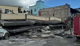 Un sismo de 7.3 causa destrozos en la capital de Vanuatu y se buscan posibles víctimas 