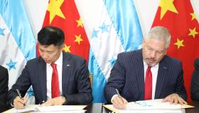Honduras suscribe con China un convenio para la construcción de siete escuelas agrícolas 
