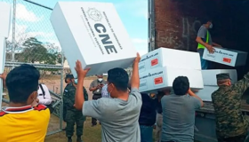 Falta de maletas electorales retrasa inicio de elecciones en el Distrito Central 