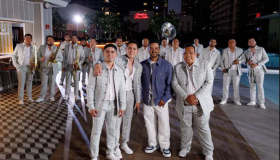 Banda los Sebastianes alcanza nuevas alturas con su colaboración junto a Luis Fonsi: "Sabes qué hora es” 