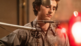 Cuándo llega la biopic de Bob Dylan, “Un completo desconocido”, al streaming 