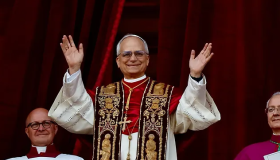 En sus primeras palabras, el nuevo Papa León XIV agradeció el legado de Francisco 
