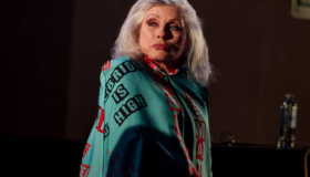 Debbie Harry, la rubia que sacudió al mundo, llega a los 80 con actitud punk 
