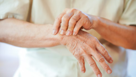 Cúrcuma: el remedio ancestral que ayuda a calmar el dolor 