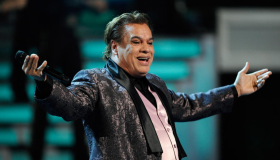 Netflix revela los secretos más duros de la vida de Juan Gabriel en un conmovedor documental 