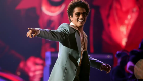 Bruno Mars asegura que “APT” es un fenómeno como Gangnam Style 