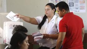 Del entusiasmo en las urnas al descontento por la falta de resultados 