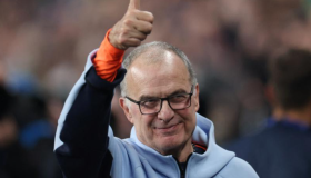 Marcelo Bielsa confronta a la FIFA por sus nuevas imposiciones 