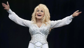 Muere Dolly Parton, ícono de la música, el cine y la cultura popular 