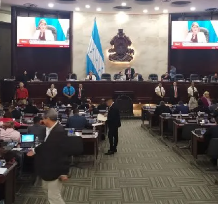 Aprueban Ley para prevención y atención de casos en riesgo de suicidio, en centros educativos
