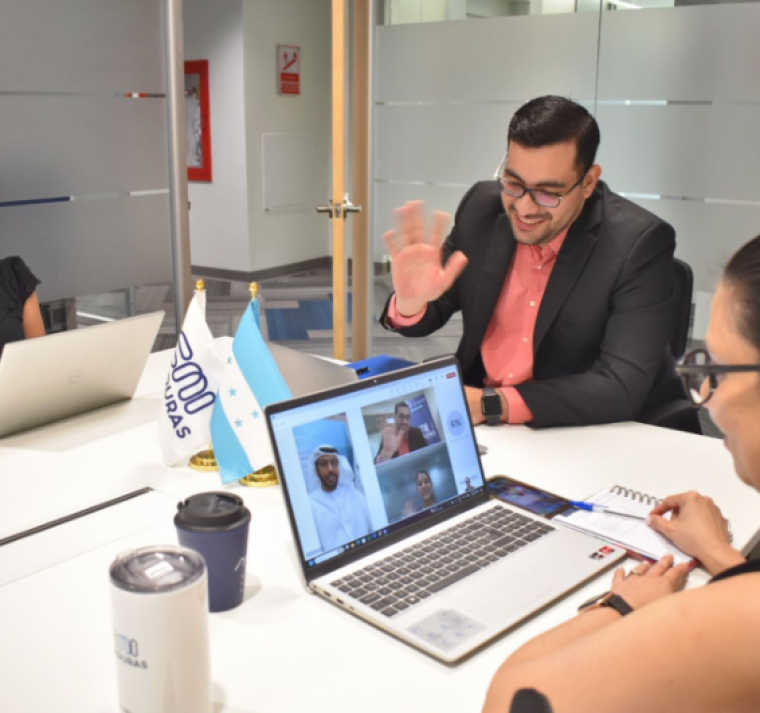 La firma del acuerdo de colaboración se da en el marco de la iniciativa de “Business Gateway to the World” de Abu Dabi, Emiratos Árabes Unidos.