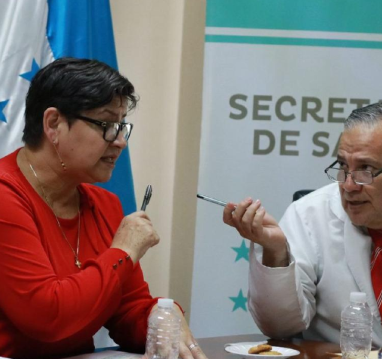 La Sesal se comprometió a revisar la situación de los médicos