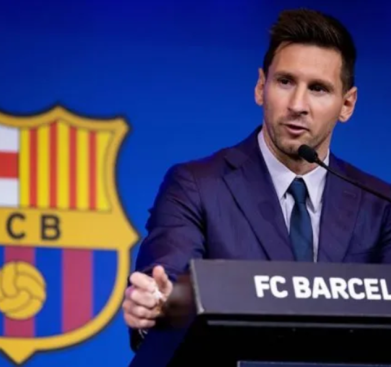 Un día como hoy se hizo el anuncio oficial que Lionel Messi dejaba de ser futbolista del Barcelona luego de dos décadas