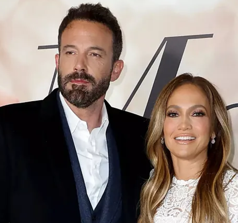 Jennifer López le pide el divorcio a Ben Affleck