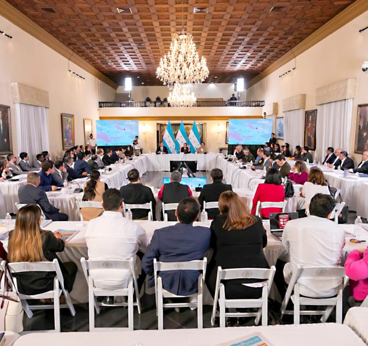 Gobierno aprueba presupuesto para 2025 por 430 mil 907 millones de lempiras 