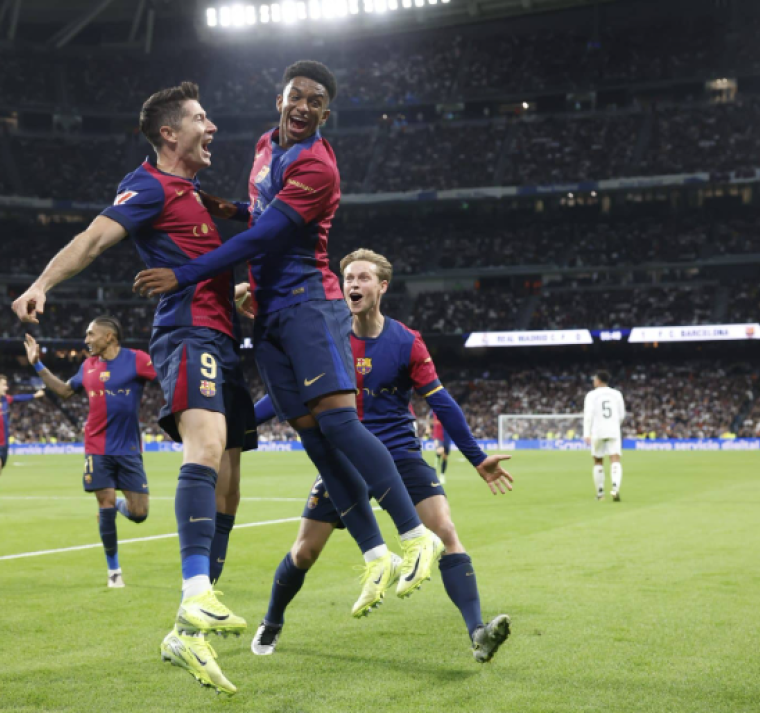 El Barça de Flick confirma su grandeza goleando al Real Madrid en el Bernabéu 