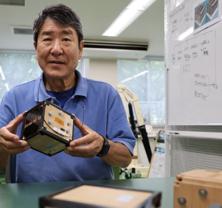 Lanzaron al espacio el primer satélite hecho de madera 