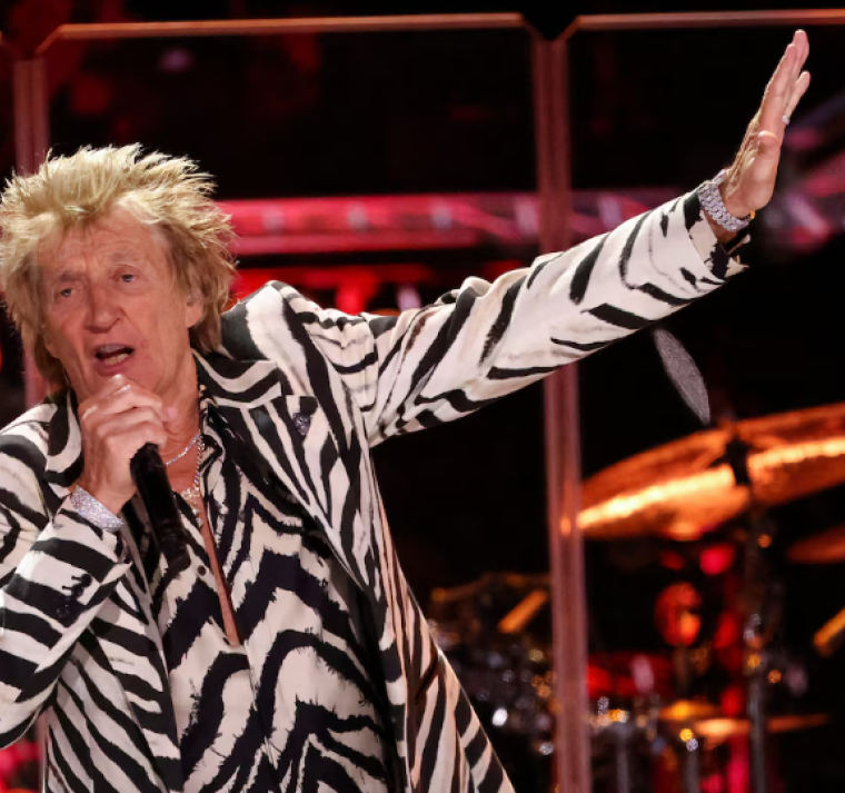 La emotiva razón por la que Rod Stewart escribió “Forever Young” y cómo terminó ligada a Bob Dylan 