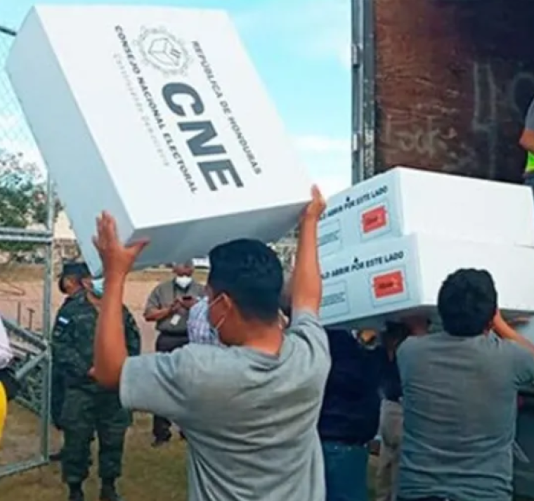 Falta de maletas electorales retrasa inicio de elecciones en el Distrito Central 