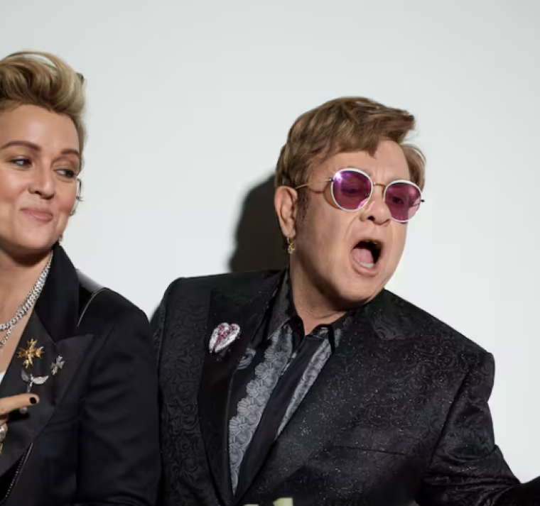 Elton John publica su nueva canción, ‘Swing For The Fences’, junto a Brandi Carlile 
