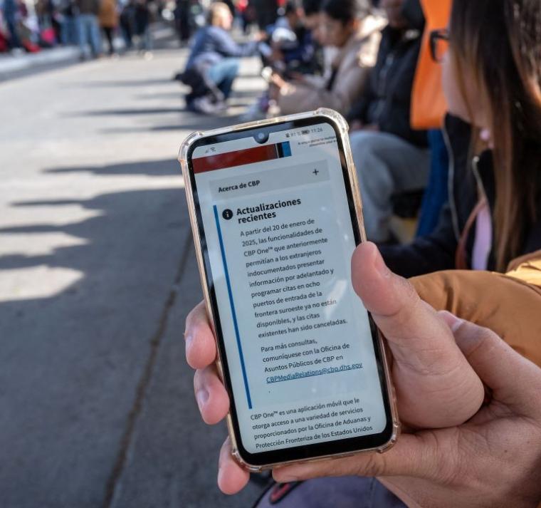 Trump revoca estatus a migrantes ingresados por CBP One 