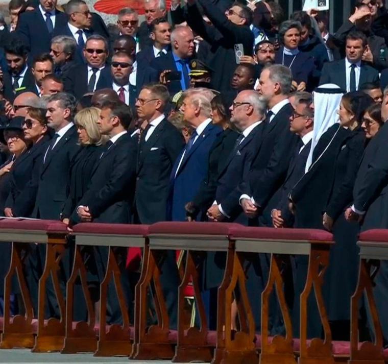 Homilía del funeral de Francisco recuerda su voz para poner fin a las guerras y cuidar a los más necesitados 