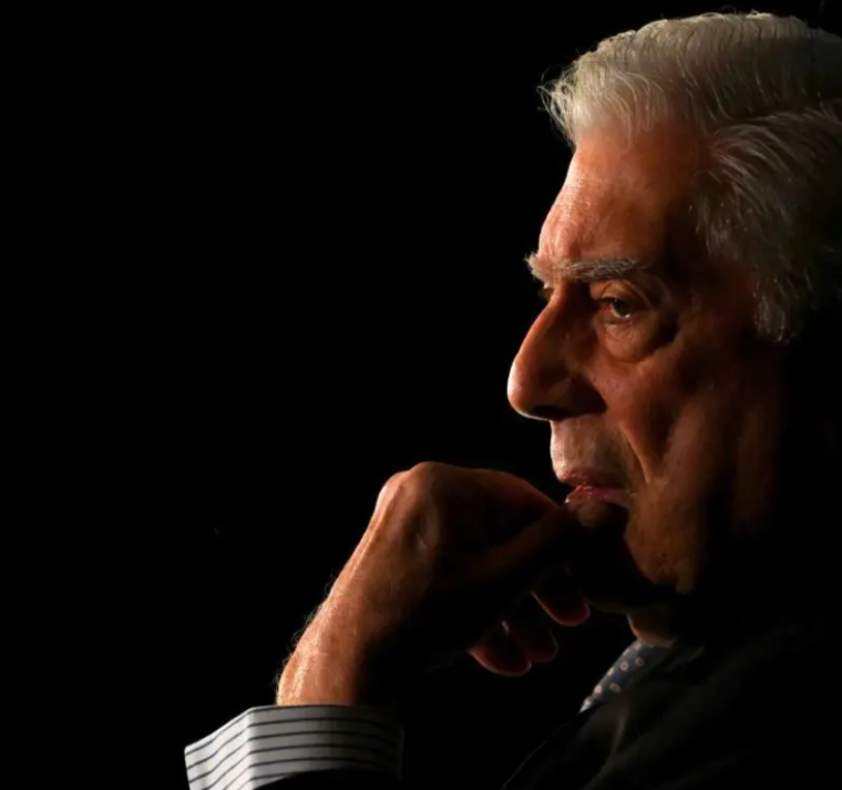Fallece el novelista Mario Vargas Llosa en Lima a los 89 años, informa su familia 