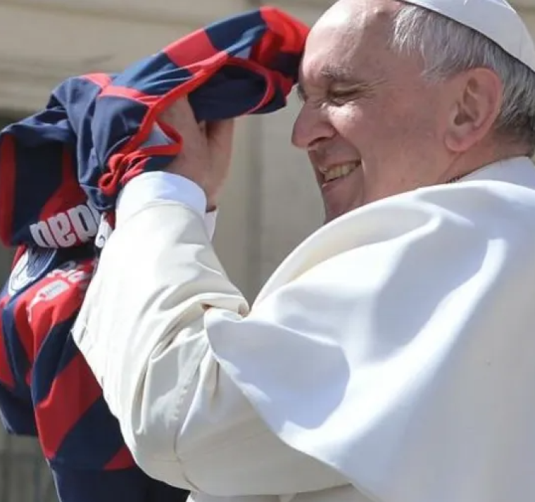El San Lorenzo argentino resalta el «amor por el Ciclón» del papa Francisco 
