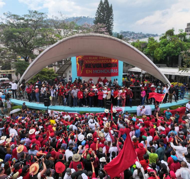 Trabajadores hondureños exigen empleo y salario digno; empresarios proponen pacto nacional 