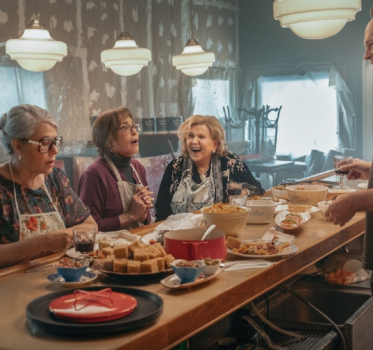 De qué se trata Nonnas, la nueva película de Netflix 