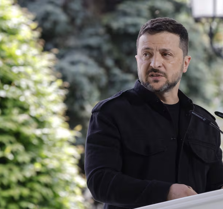 Zelenski habla con León XIV y le informa de su propuesta de tregua a Rusia 