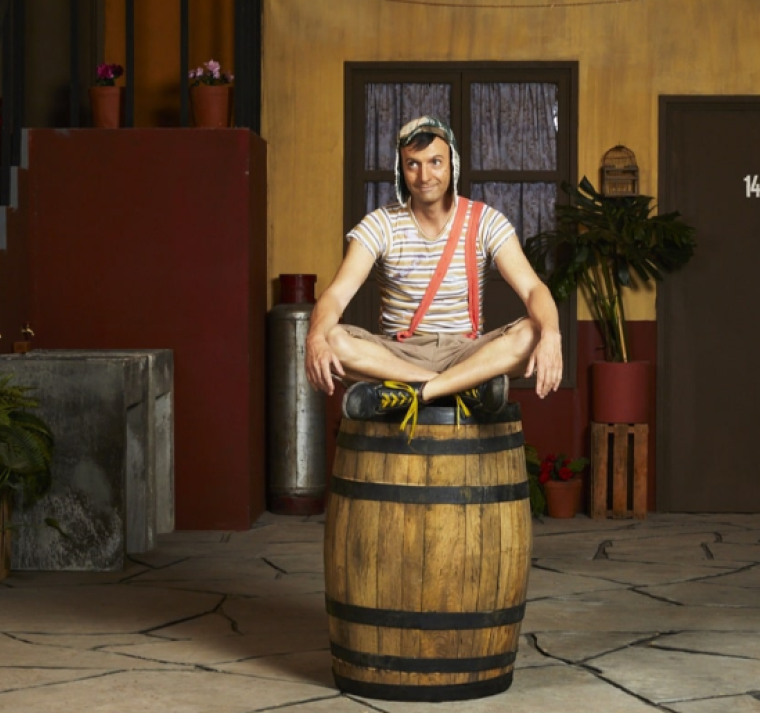 "Chespirito" llega a Max: Sinopsis y elenco de la serie que retrata la vida de Roberto Gómez Bolaños 