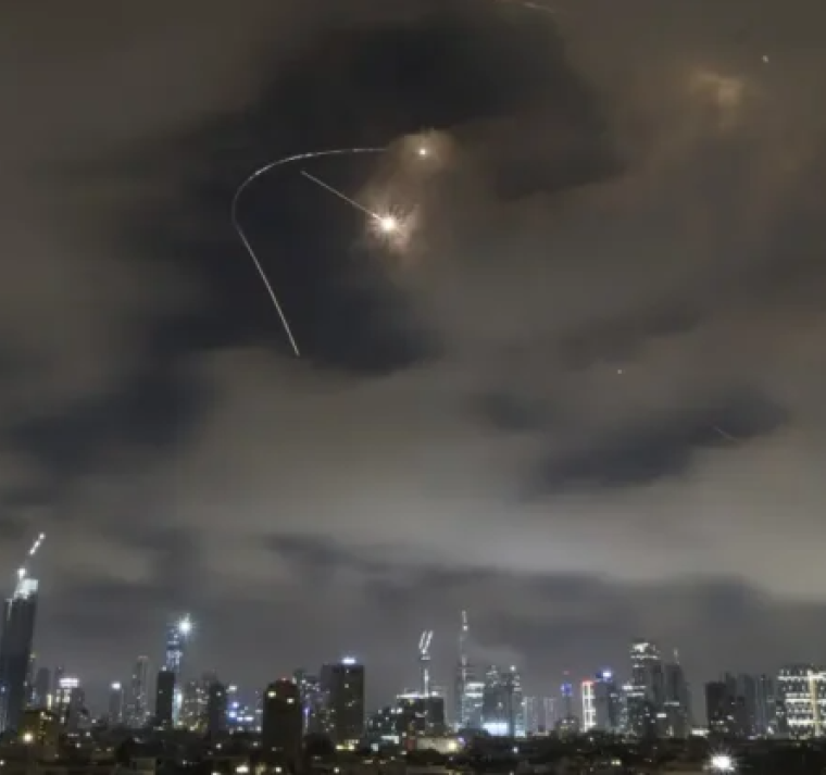 EE.UU. bombardea Irán: Trump exige paz bajo amenaza de más ataques 