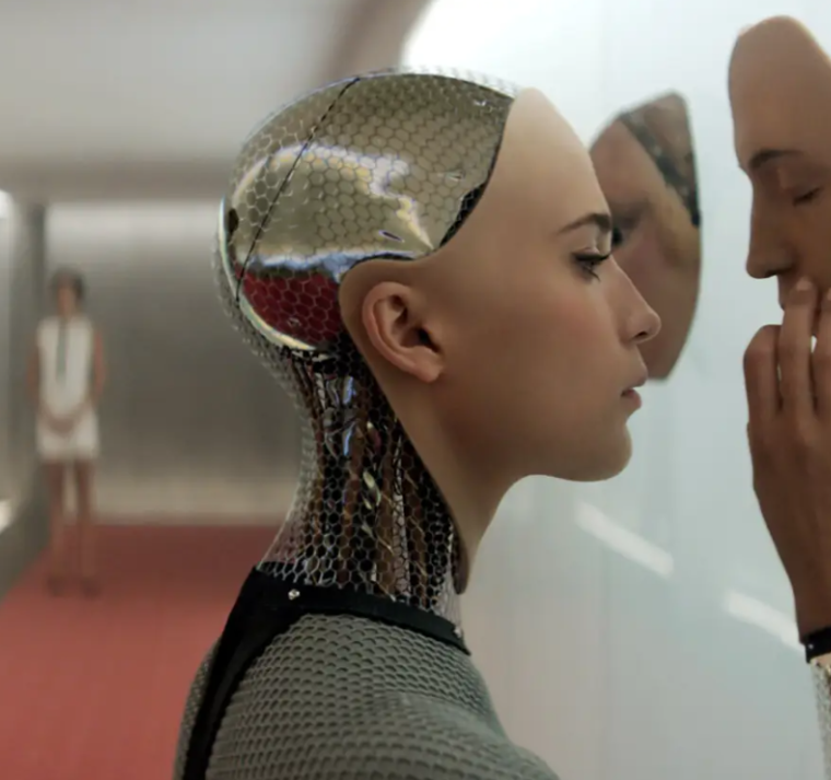 De ‘Terminator’ a ‘M3GAN’… ¿la IA en el cine cada vez da más miedo? 