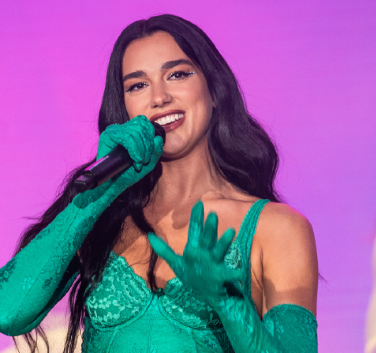 Dua Lipa revive la magia de Nelly Furtado con una sorprendente versión 