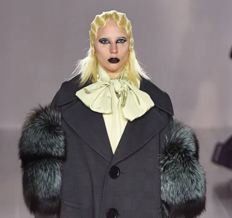 Lady Gaga pone ritmo al regreso de El diablo viste a la moda 2 con “Runway” 