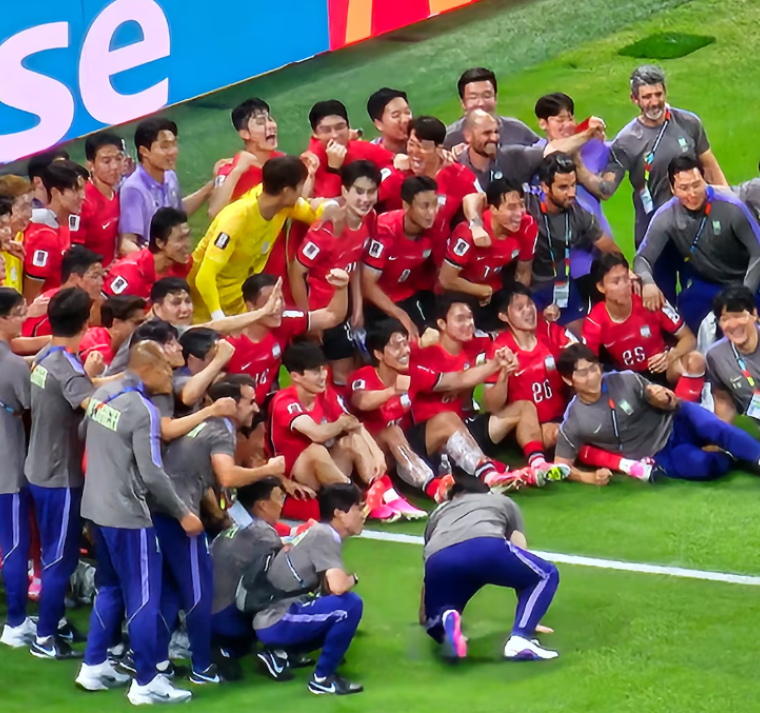 Corea del Sur cambia el rumbo y conquista su primer triunfo 