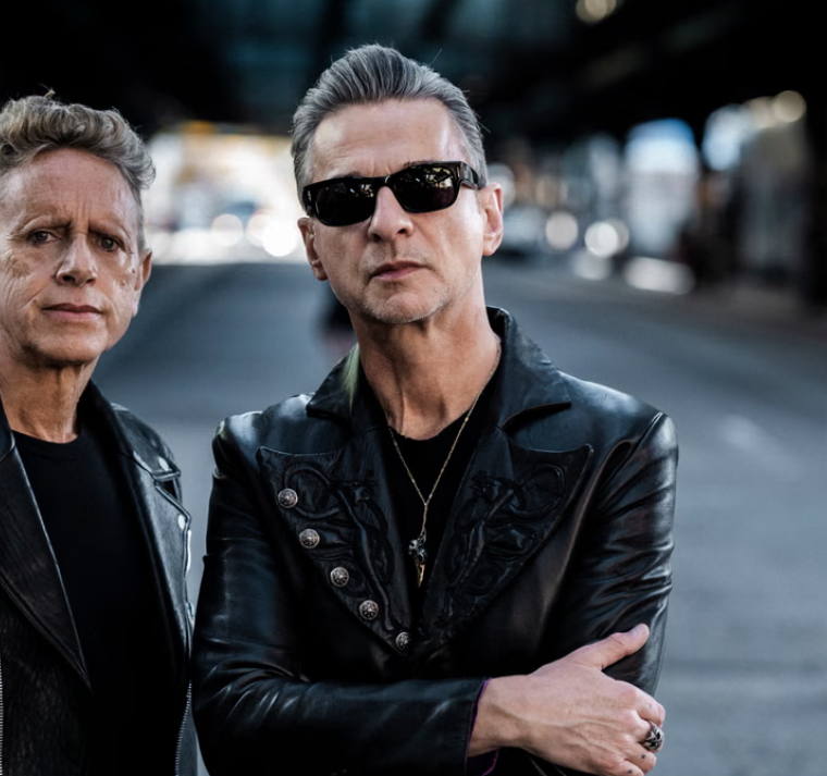 El himno de Depeche Mode que convirtió sus conciertos en un ritual cumple 39 años 