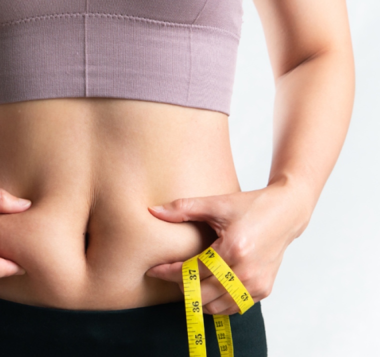 5 hábitos para reducir la grasa abdominal y mantener un peso saludable 