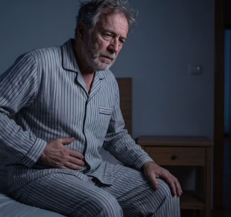 Despertarse para ir al baño: cuándo es habitual y cuándo conviene consultar 